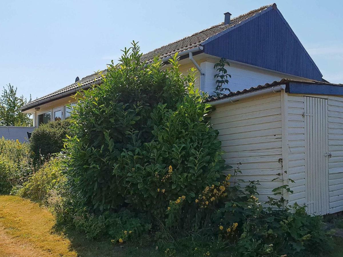 4 Person Holiday Home In Augustenborg Asserballeskov Esterno foto